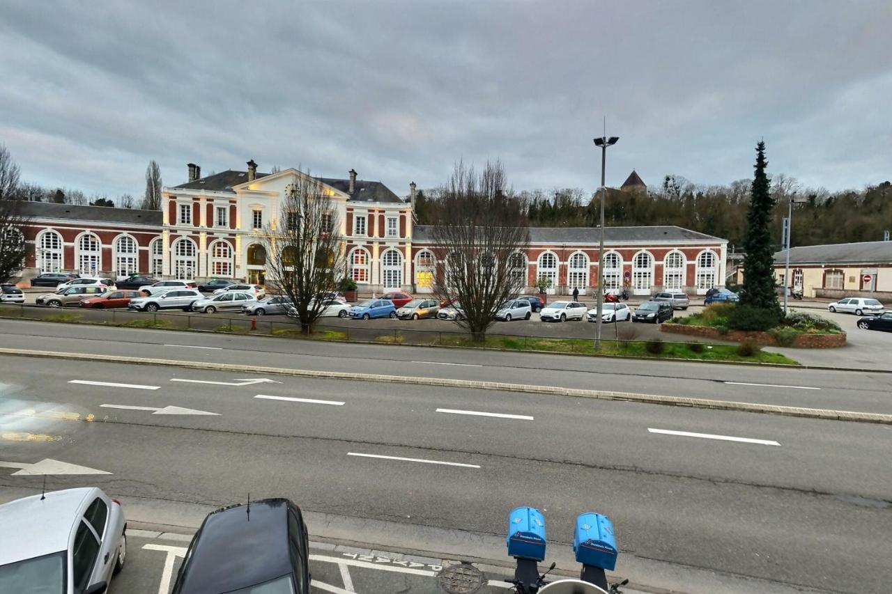 Superbe Studio 3 Face Gare Evreux Bagian luar foto